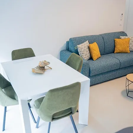 Prestigious 2p - 10 Min Near Beaches - Air Conditioning - Garage Apartment