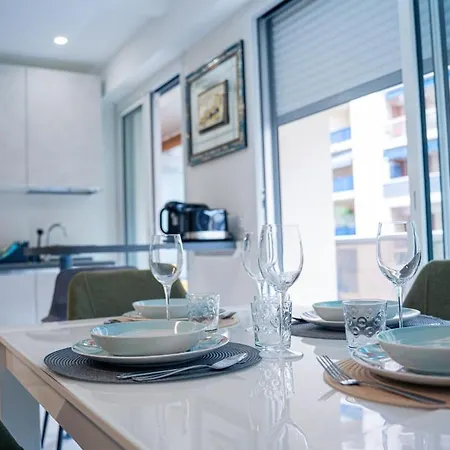 Prestigious 2p - 10 Min Near Beaches - Air Conditioning - Garage * Antibes