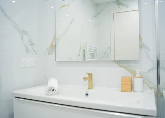 Prestigious 2p - 10 Min Near Beaches - Air Conditioning - Garage Apartman