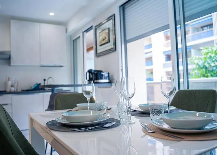 Prestigious 2p - 10 Min Near Beaches - Air Conditioning - Garage * Antibes